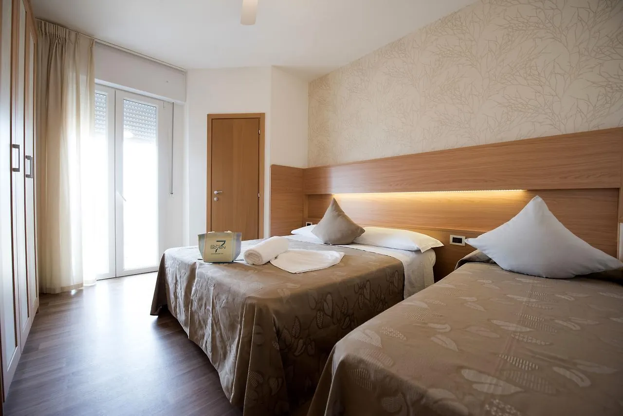 Hotel Seven 里米尼