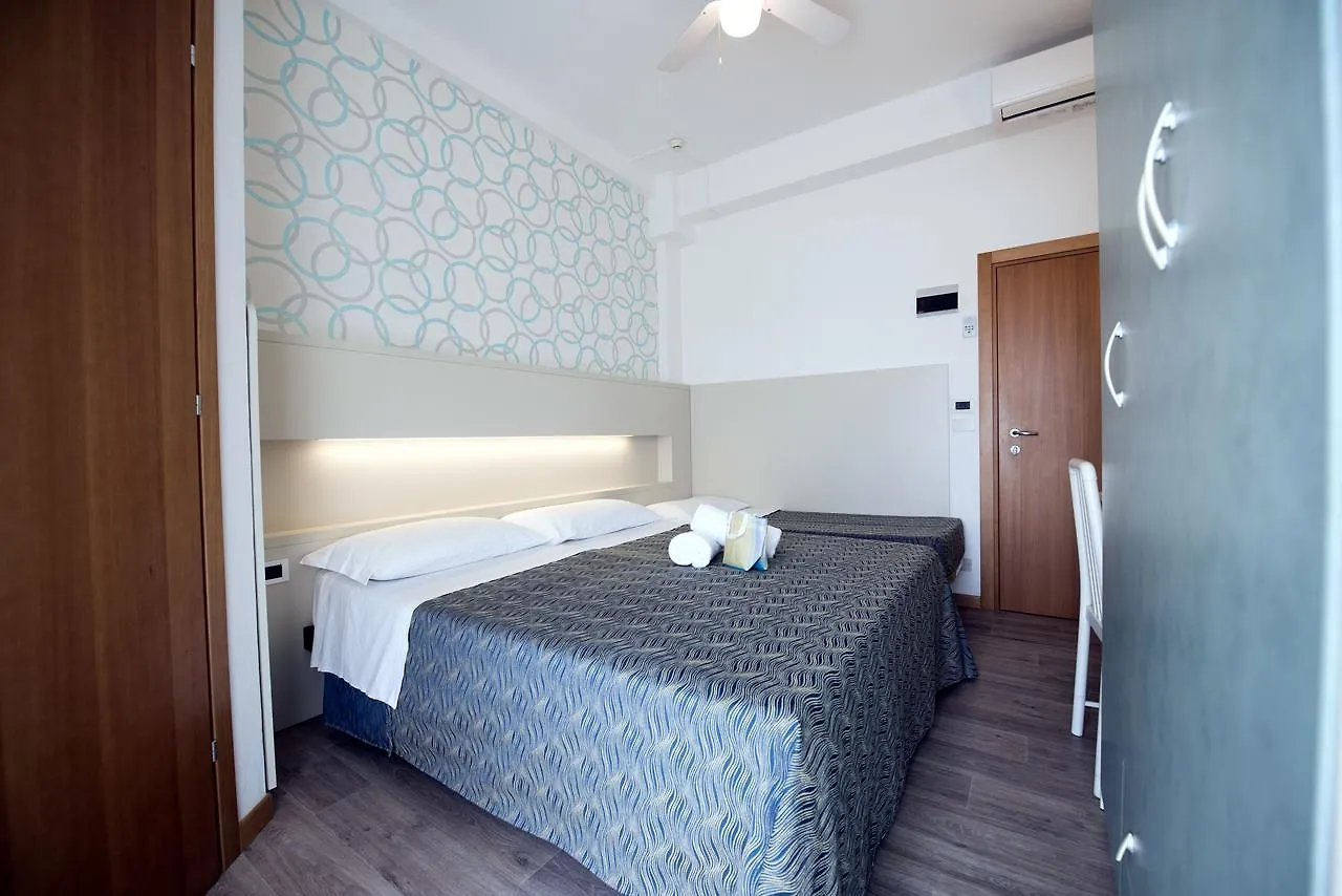 Hotel Seven 里米尼