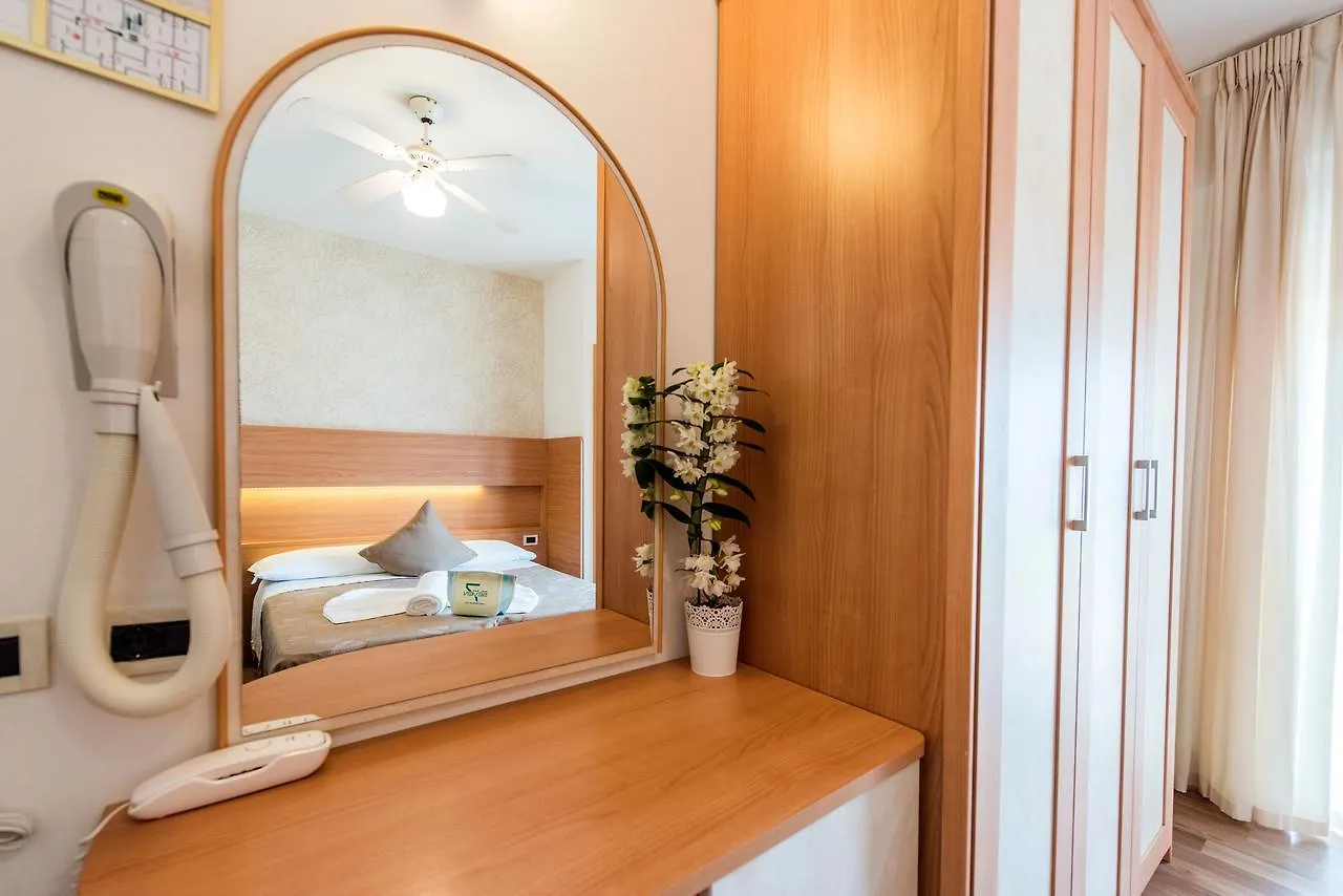 רימיני Hotel Seven 3*,  איטליה